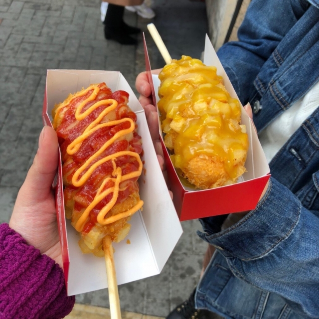 チーズホットドッグを食べました！